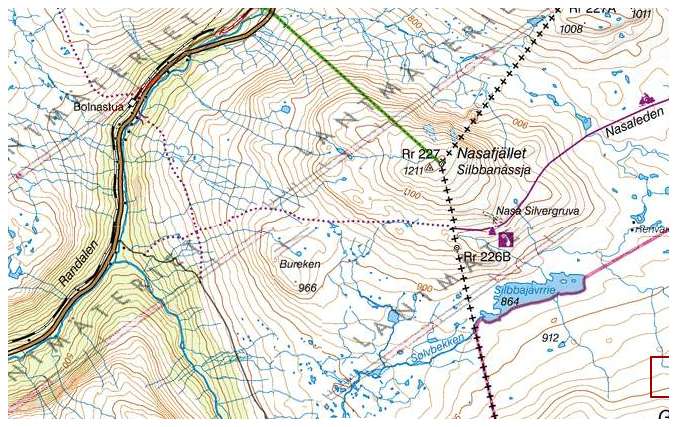 Utdrag ur fjllkartan. E6 till hger, riksgrnsen utgrs av den korsade linjen.