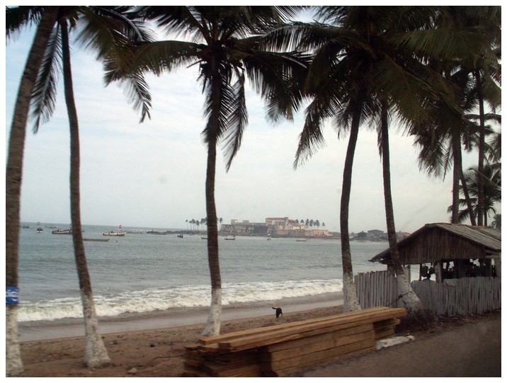 Cape Coast med fortet Elmina.